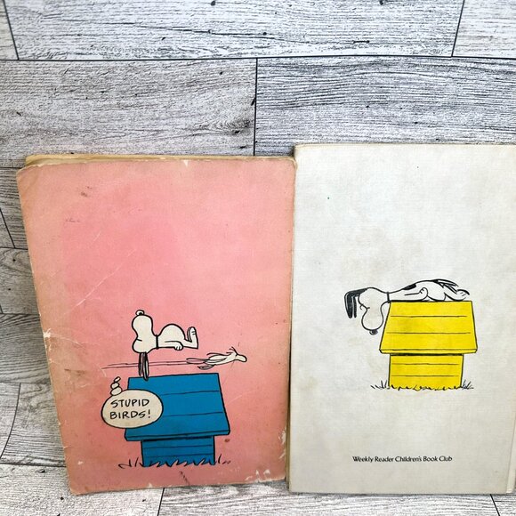 Vintage Charlie Brown & Snoopy Comic Books by Charles M. Schulz (11 each) - Picture 10 of 16